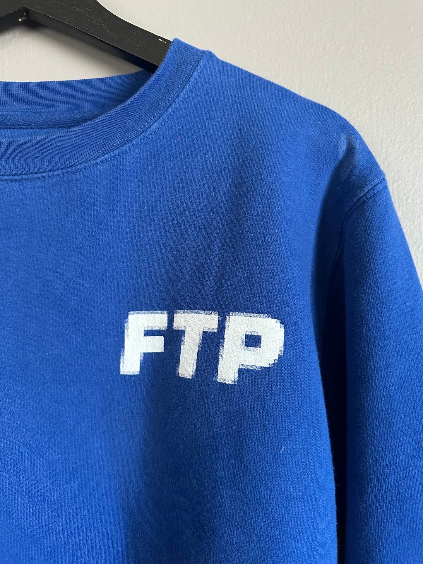 FTP PIXEL LOGO CREWNECK ROYAL BLUE SWEATSHIRT 2018SS MENS SMALL STREETWEAR FTP