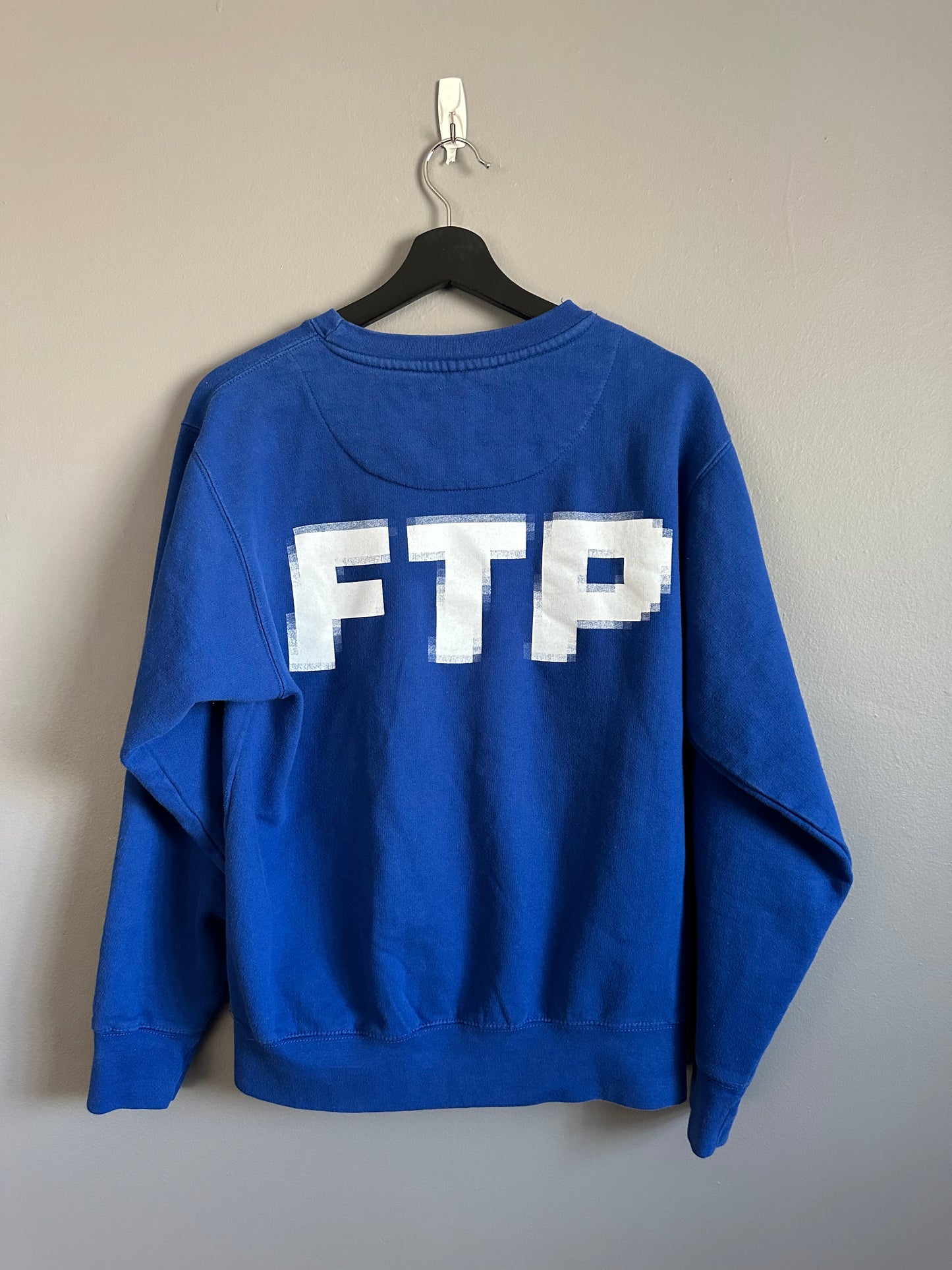 FTP PIXEL LOGO CREWNECK ROYAL BLUE SWEATSHIRT 2018SS MENS SMALL STREETWEAR FTP