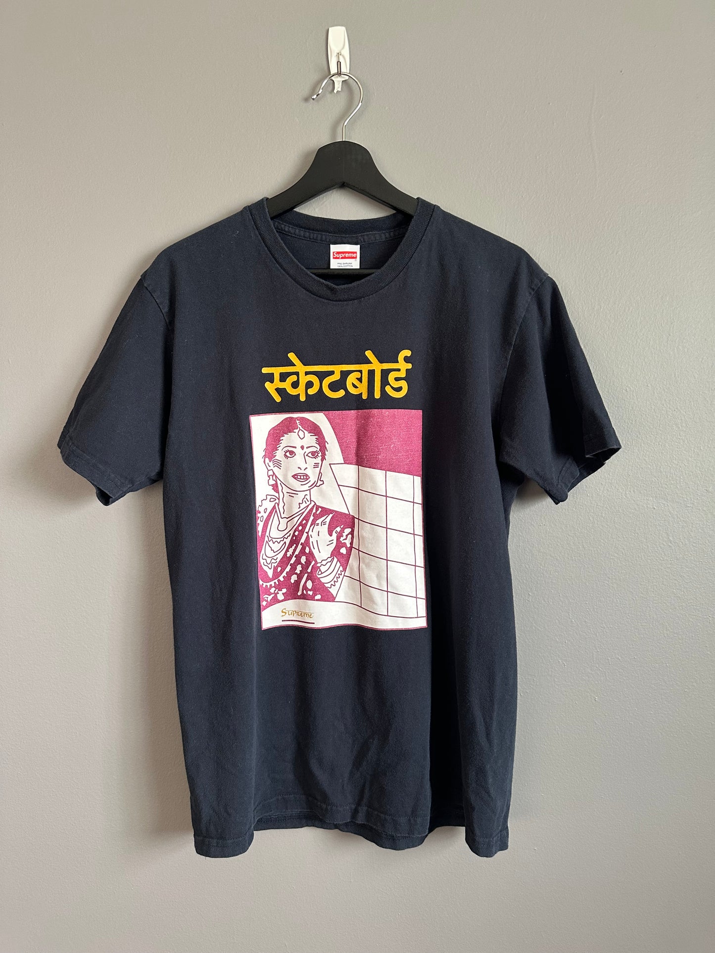 Supreme FW18 T-Shirt Bombay Tee Navy S/S Crew Neck Men’s Size M